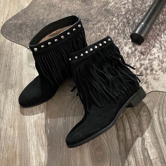 ✨MK suede fringe studded booties ✨ - Picture 8 of 12